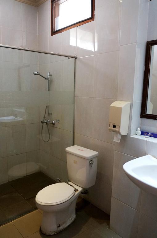 Adisurya Hotel Kediri  Kültér fotó