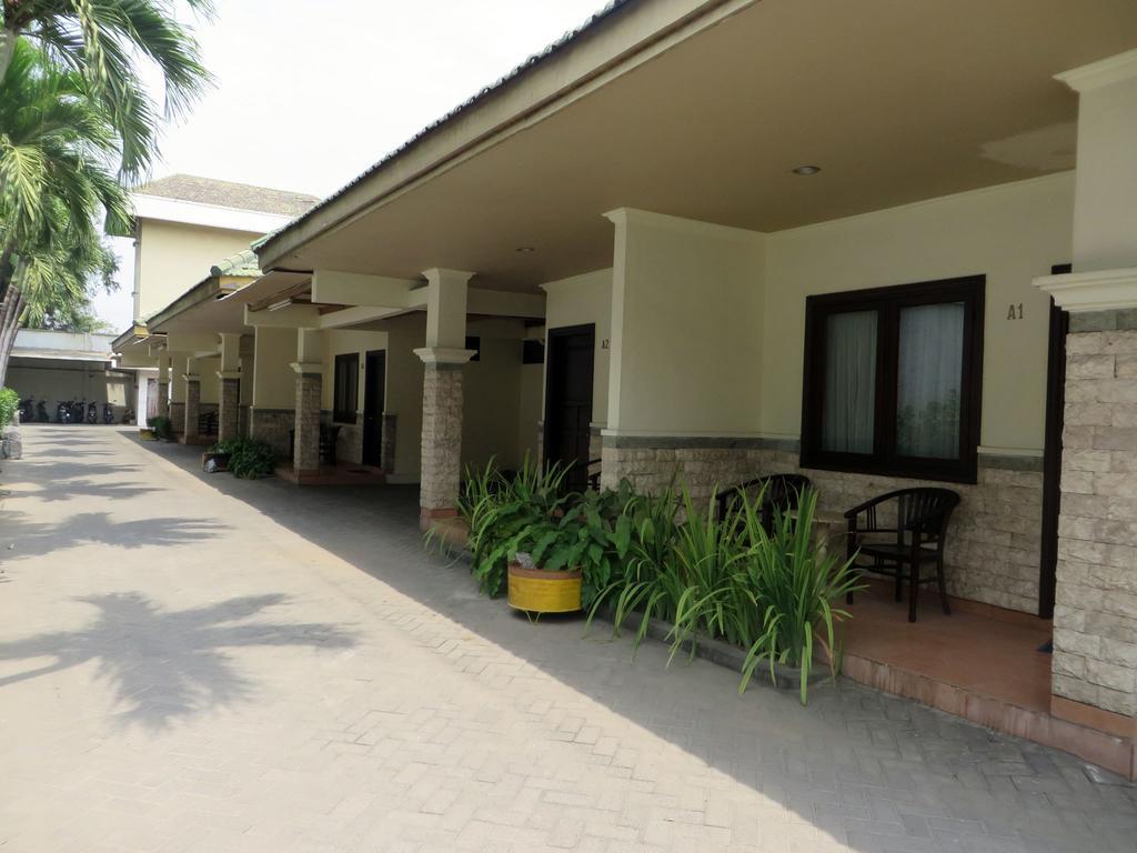 Adisurya Hotel Kediri  Szoba fotó