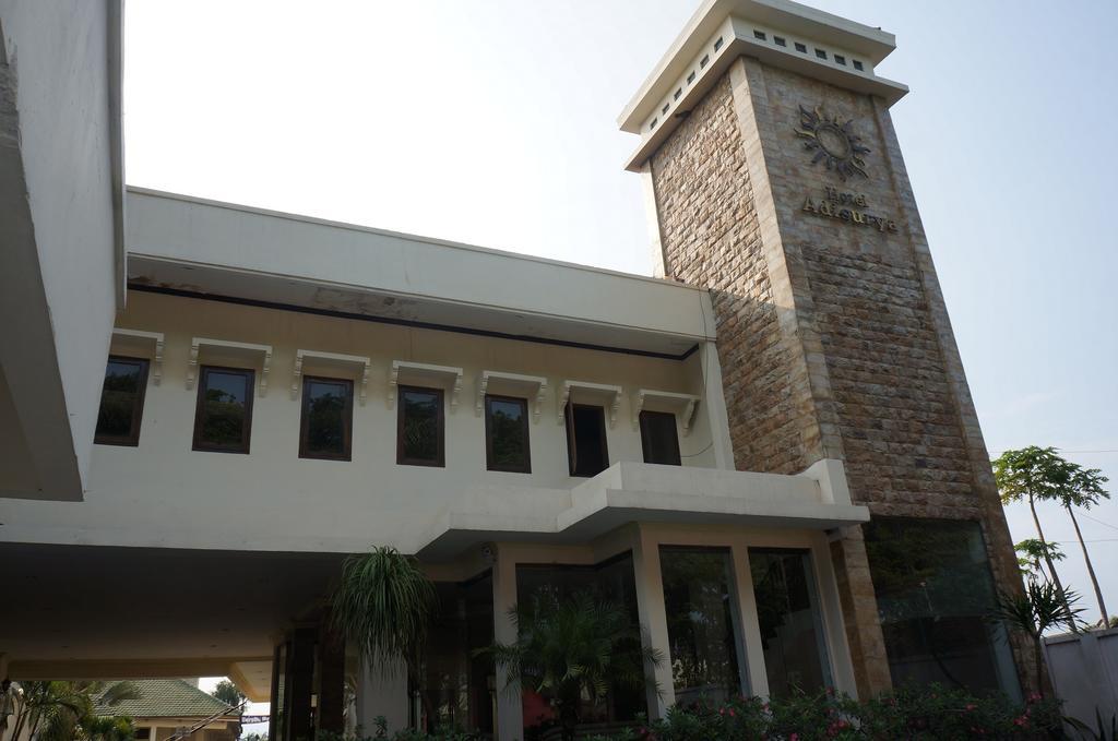 Adisurya Hotel Kediri  Kültér fotó